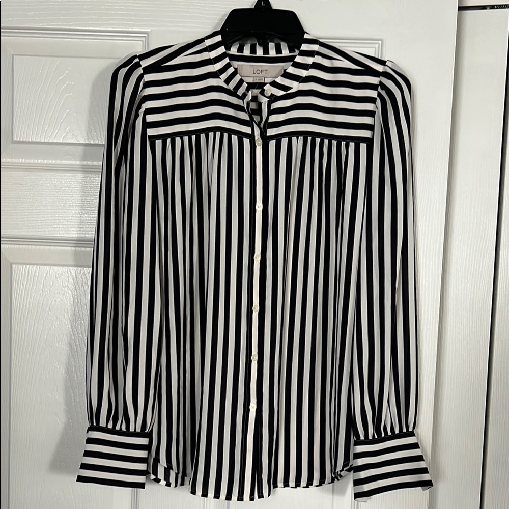 LOFT Black and White Striped Women's Top